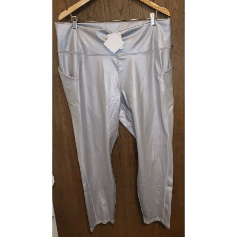 Fabletics Womens High Waisted Matte Silver Foil 7/8 Leggings Size 3X 20-22